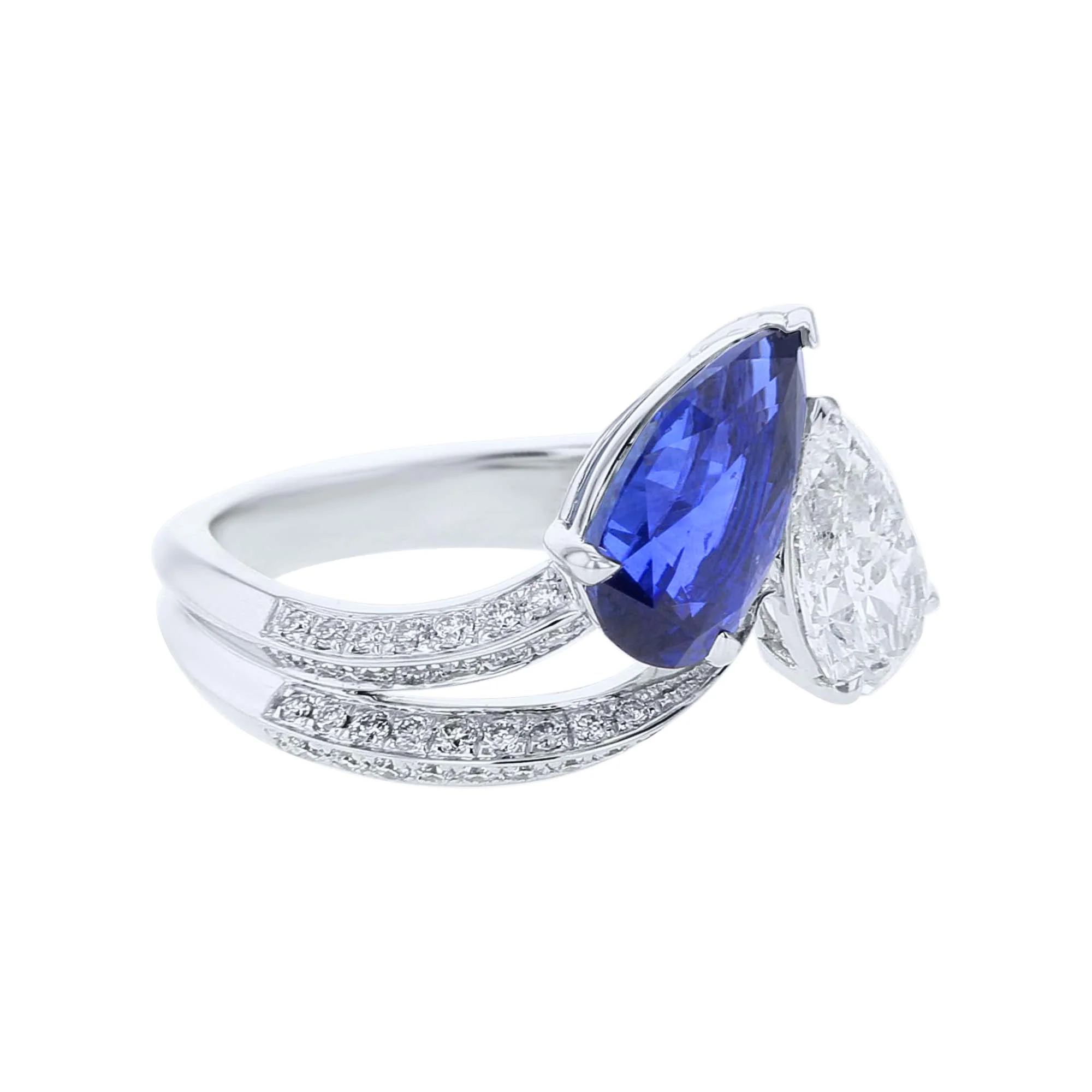 Fox Ready for Love Sapphire & Diamond Engagement Ring - Image 2