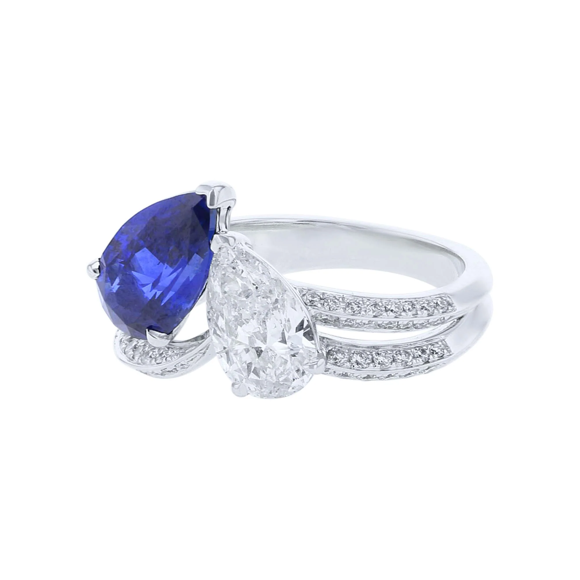 Fox Ready for Love Sapphire & Diamond Engagement Ring - Image 3
